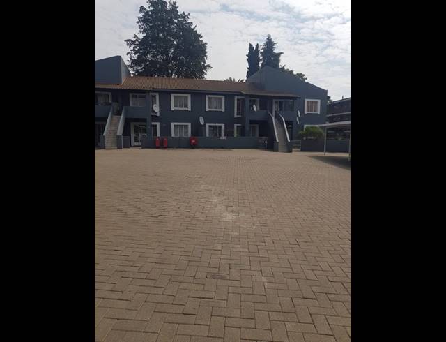 2 BEDROOM APARTMENT FOR SALE IN RANDBURG CENTRAL